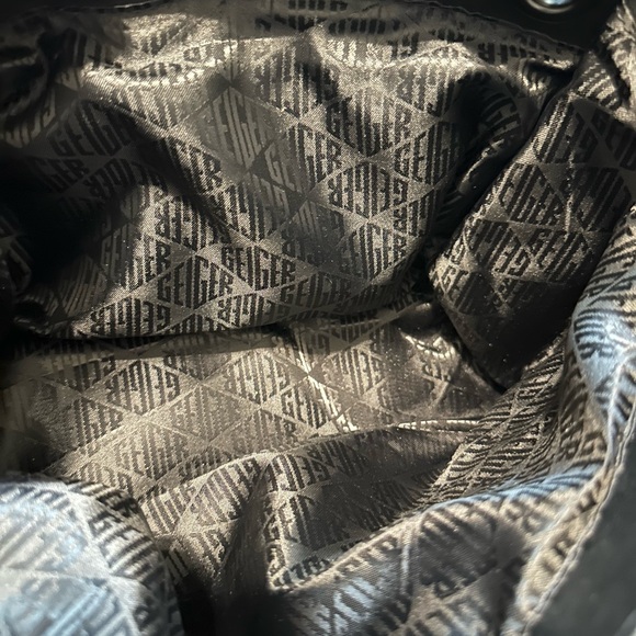 Kurt Geiger Elegant Black Quilted Leather Bag “The Kensington” - Picture 8 of 12